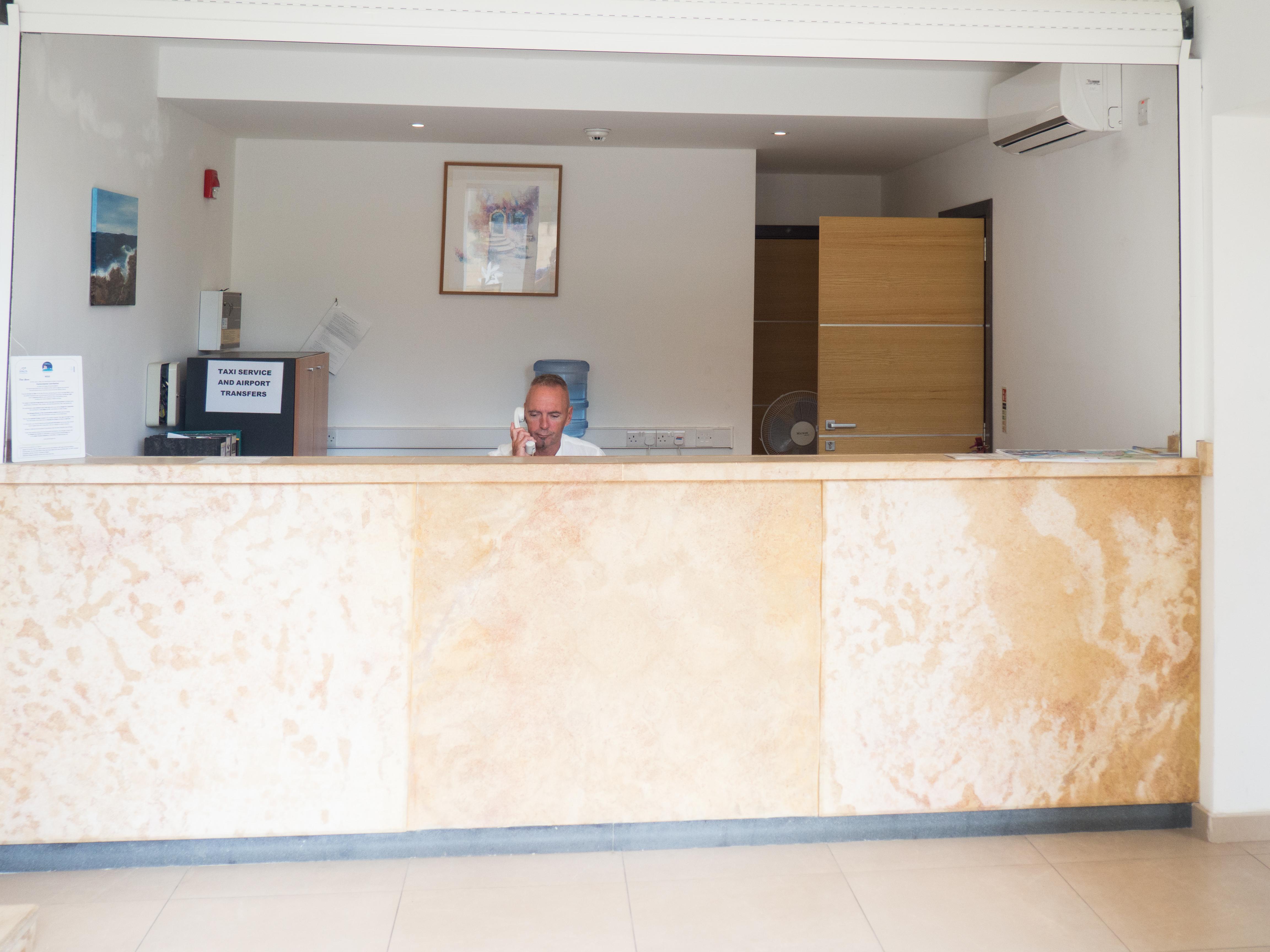 Huli Hotel & Apartments Qawra Luaran gambar