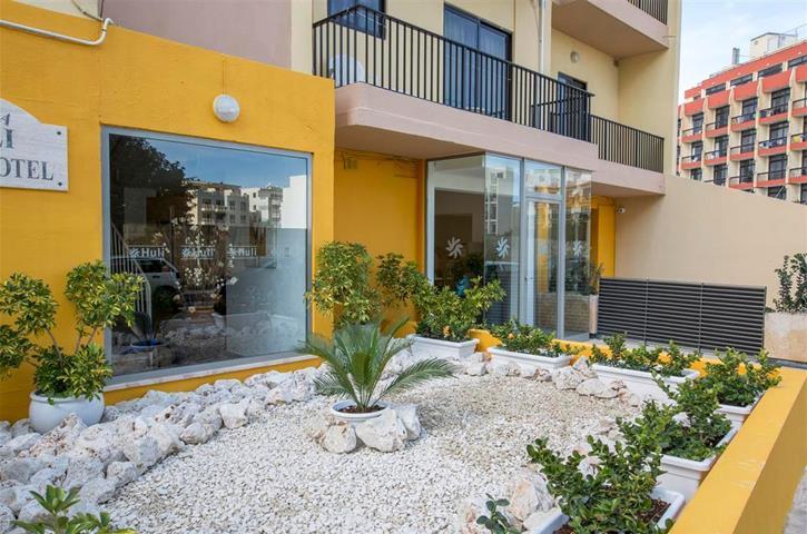 Huli Hotel & Apartments Qawra Luaran gambar